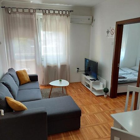 Апартаменты Smiley 2 - Subotica Centar Экстерьер фото